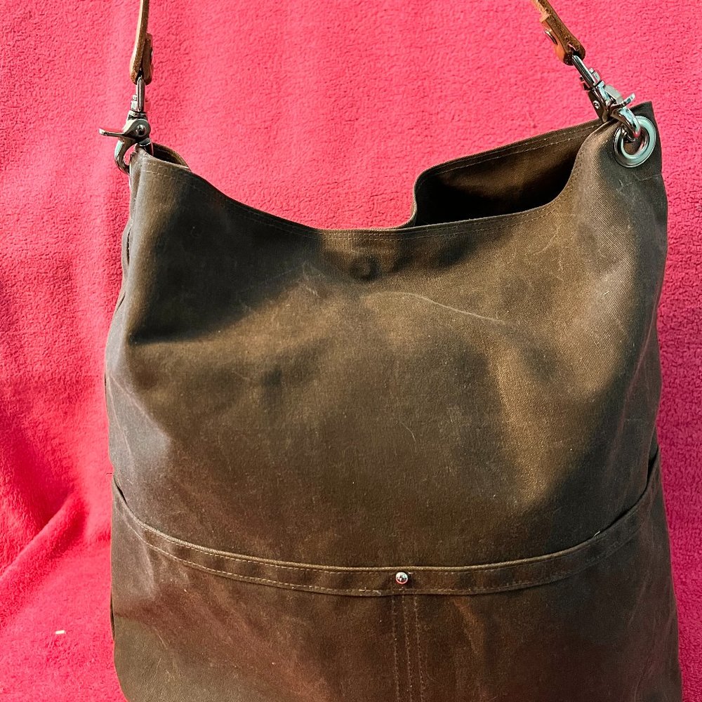 INDEPENDENT REIGN NEW YORK HOBO BAG (Handmade by artist in New York)